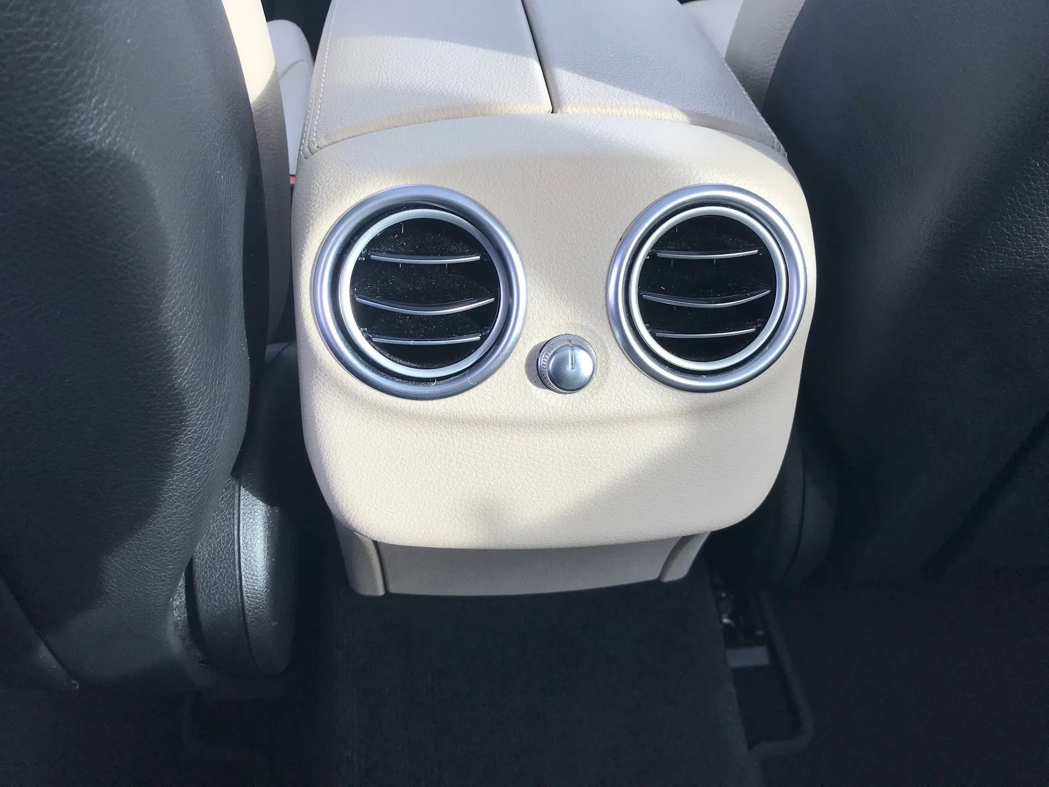 Used 2017 Mercedes-Benz C 300 4MATIC Sedan image 32