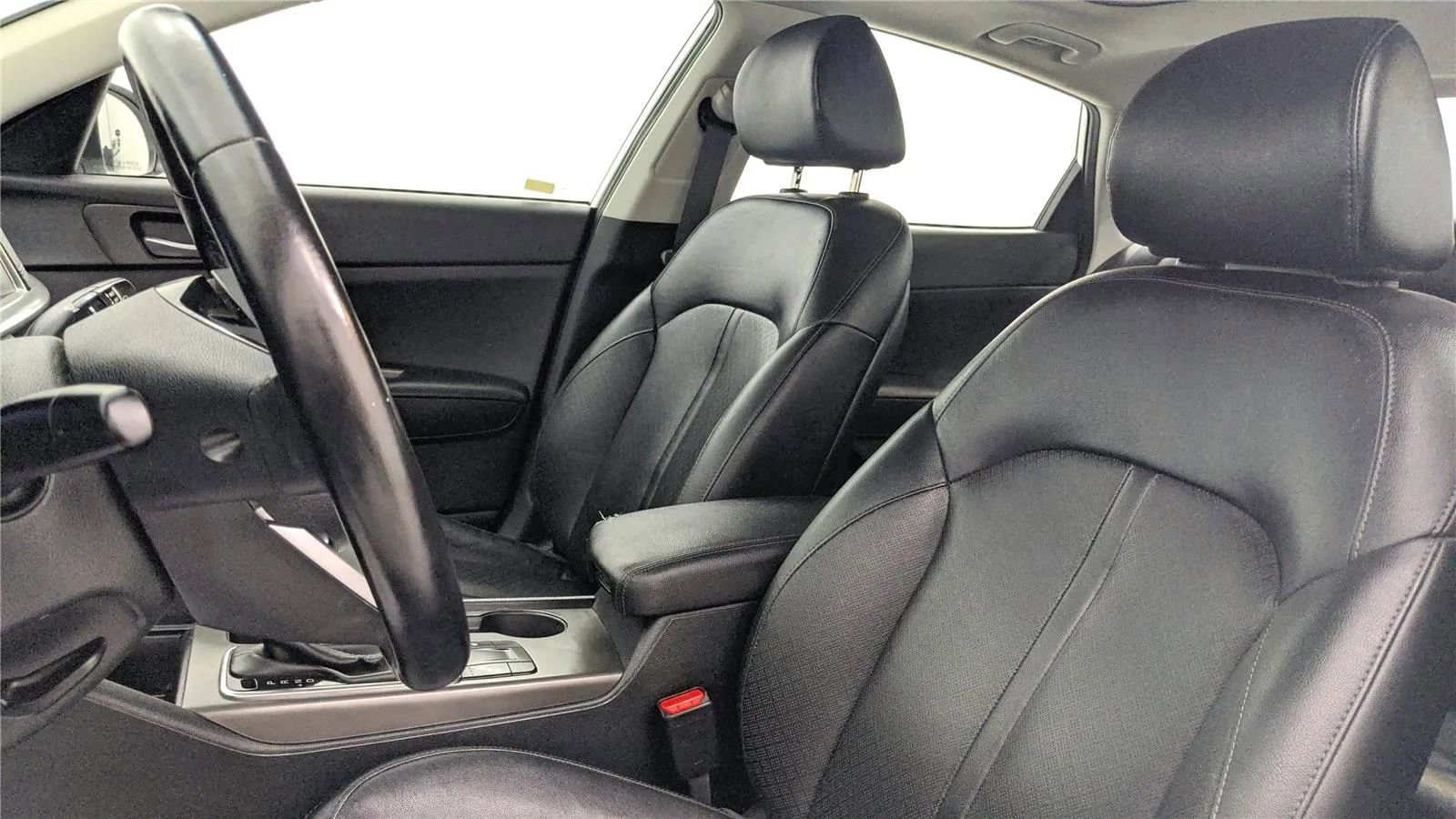 Used 2020 Kia Optima SE image 17