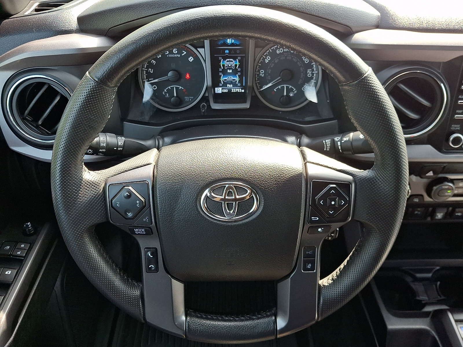 Used 2023 Toyota Tacoma TRD Off-Road w/ Technology Package AWD/4WD image 14