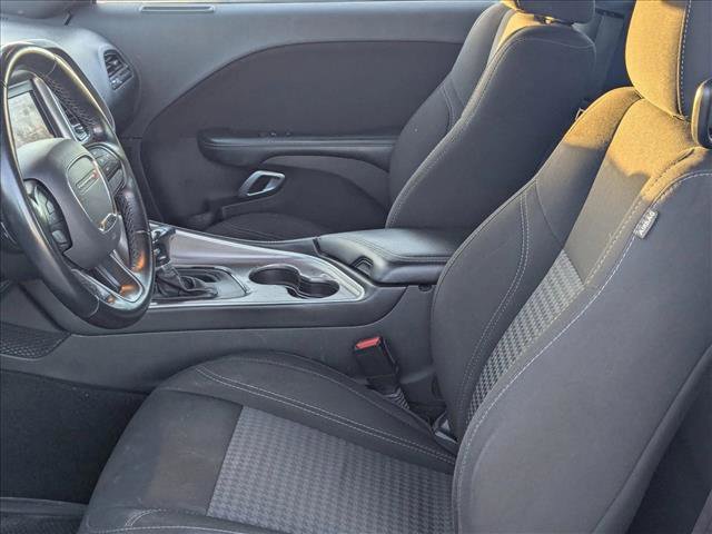 Used 2022 Dodge Challenger SXT image 18
