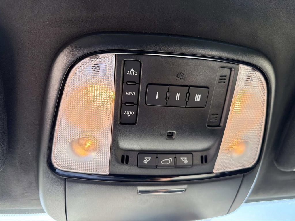 Used 2023 Dodge Durango R/T image 41