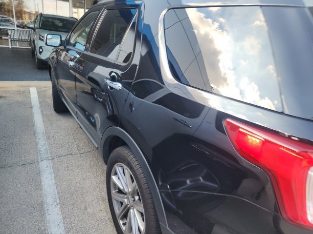 Used 2016 Ford Explorer Limited image 4