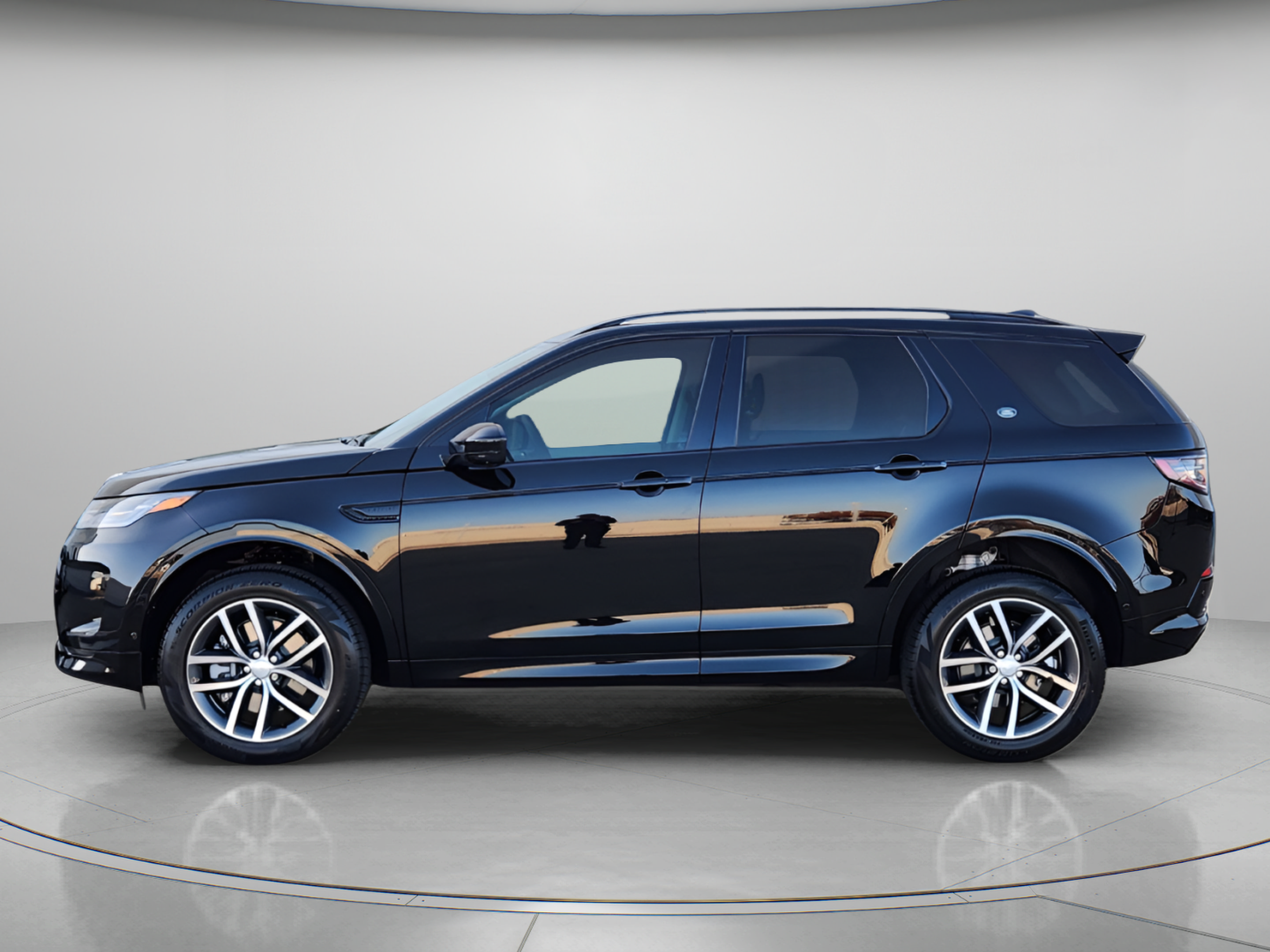 New 2025 Land Rover Discovery Sport S AWD/4WD image 2