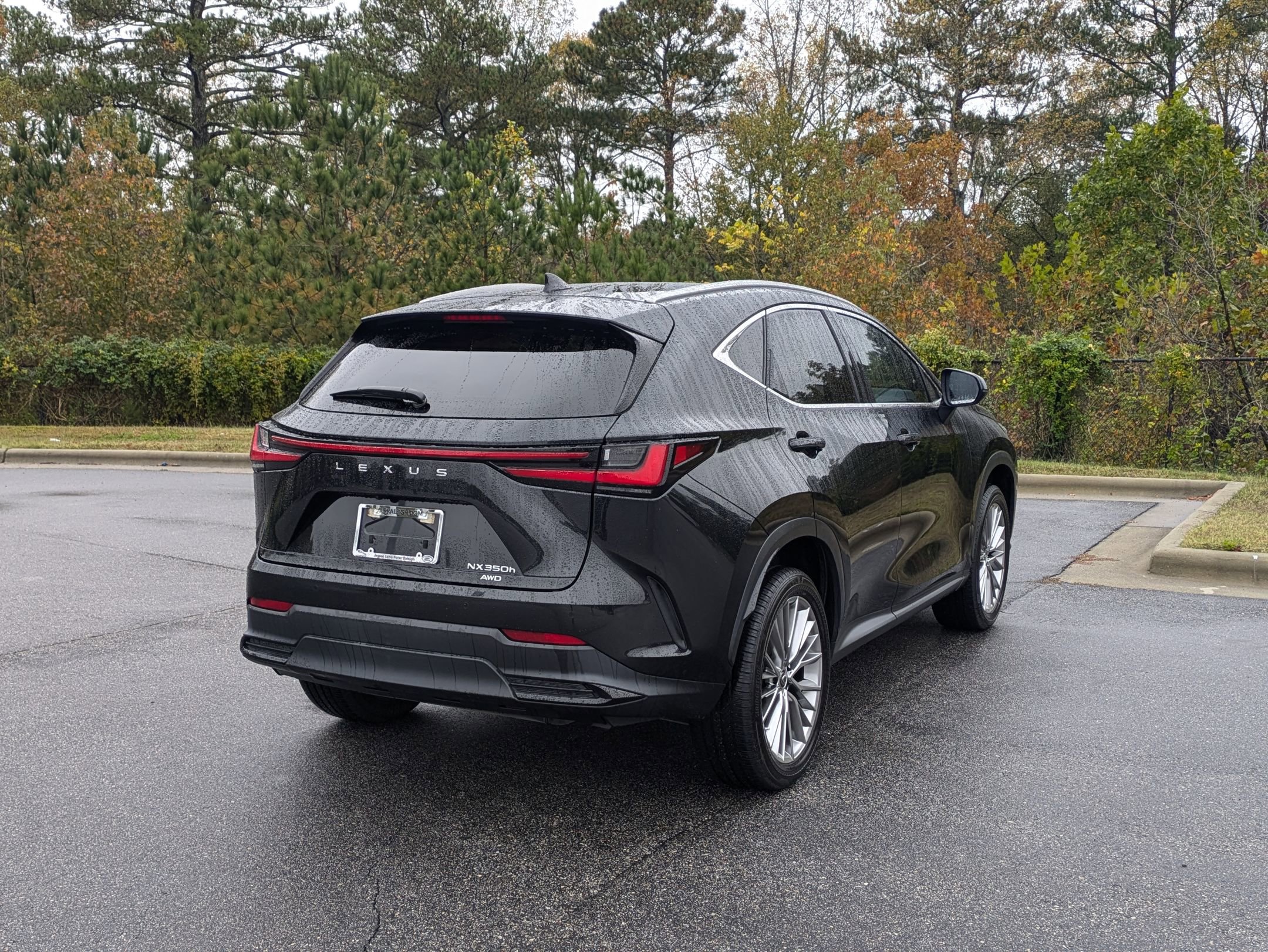 Used 2022 Lexus NX 350h AWD image 5