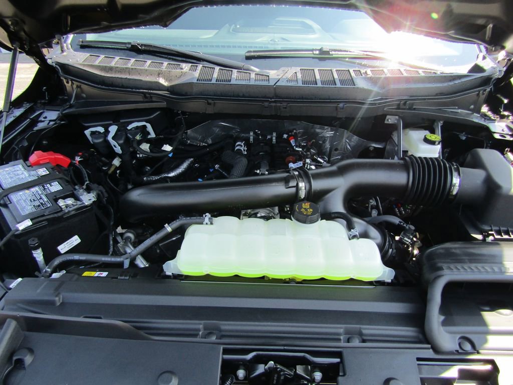 New 2025 Ford F150 Lariat w/ Equipment Group 501A Mid image 38