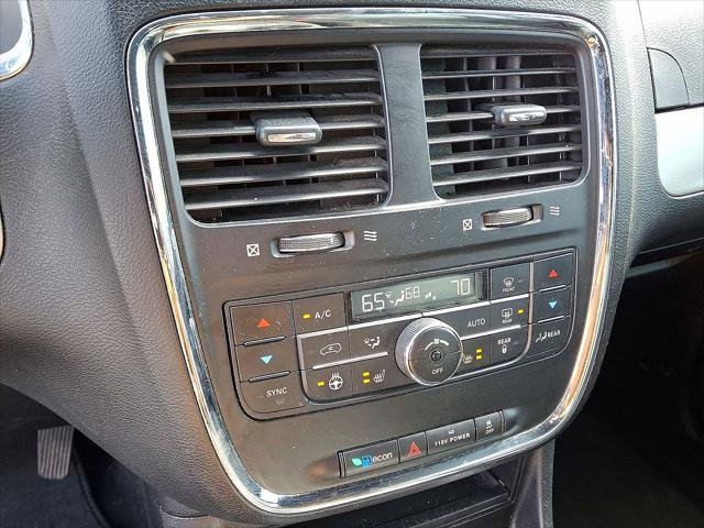 Used 2017 Dodge Grand Caravan GT image 19