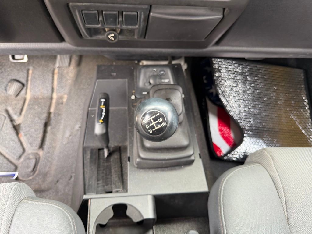 Used 2000 Jeep Wrangler SE AWD/4WD image 25