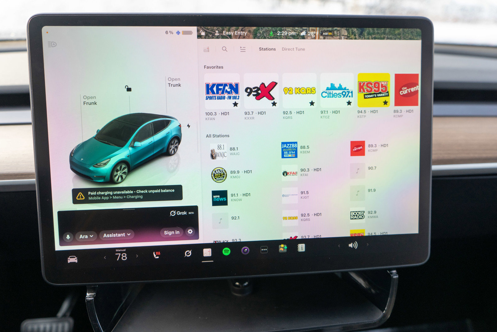 Used 2024 Tesla Model Y Long Range image 17