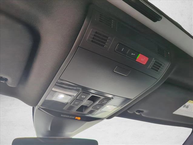 Used 2023 Volkswagen Arteon SEL Premium image 13