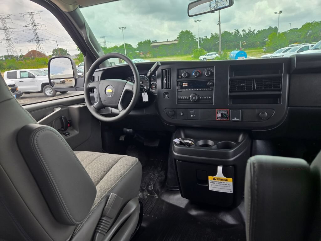 New 2026 Chevrolet Express 2500 w/ Driver Convenience Package RWD image 9