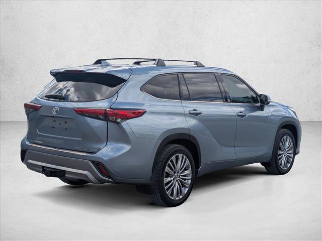 Used 2022 Toyota Highlander Platinum AWD/4WD image 5