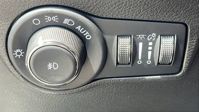 Used 2025 Jeep Compass Limited AWD/4WD image 25