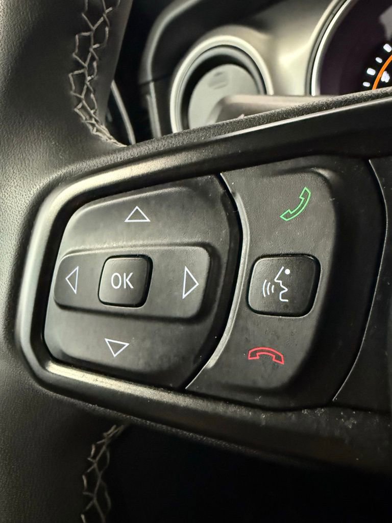 Used 2023 Jeep Gladiator Sport S image 32