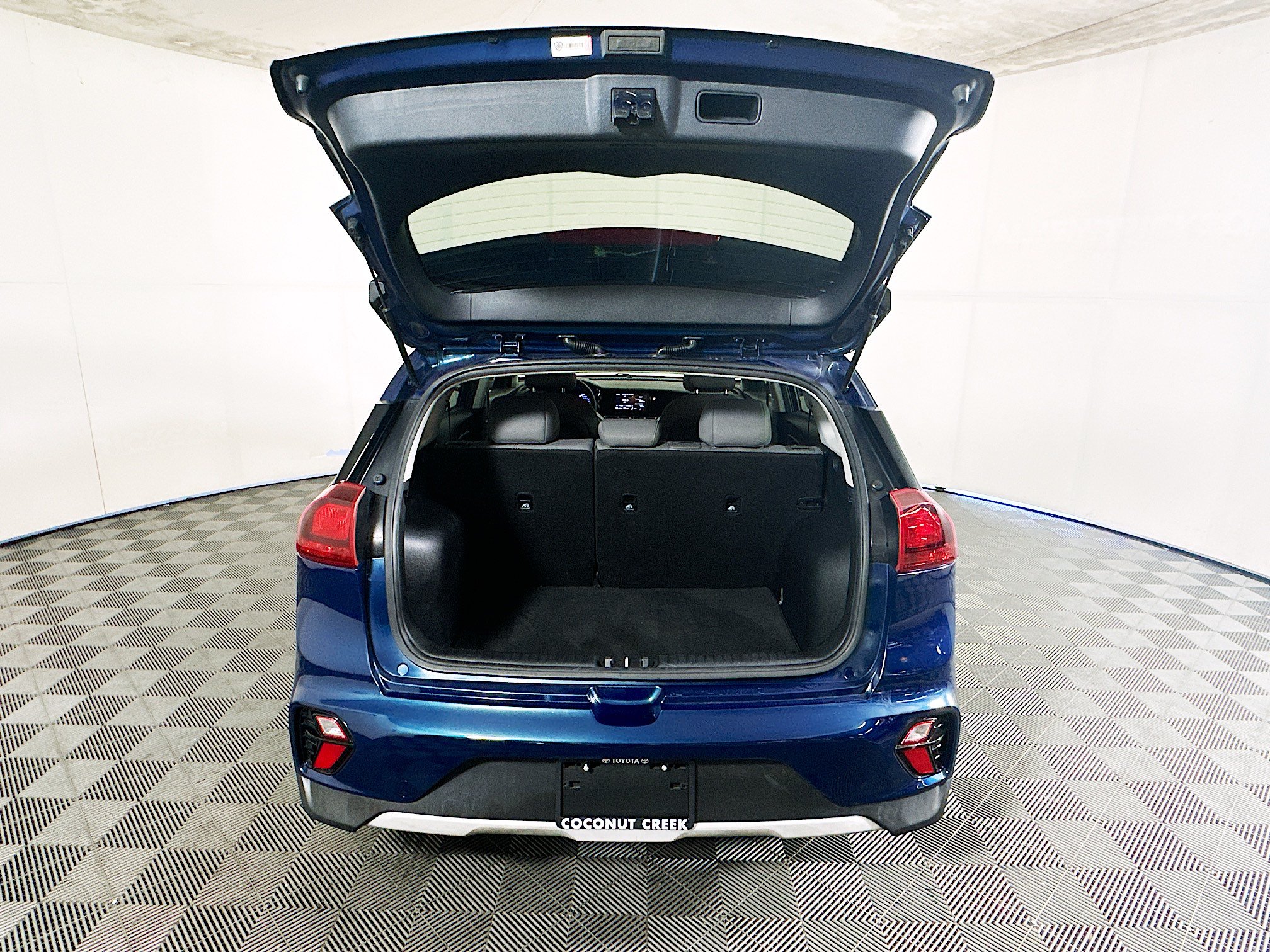 Used 2022 Kia Niro LX FWD image 30