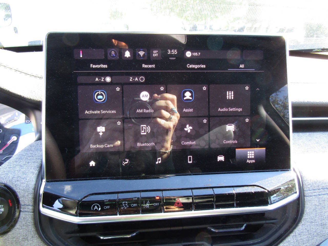 Used 2024 Jeep Compass Latitude AWD/4WD image 13