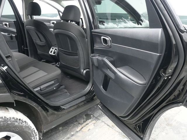 Used 2023 Kia Sorento LX image 12