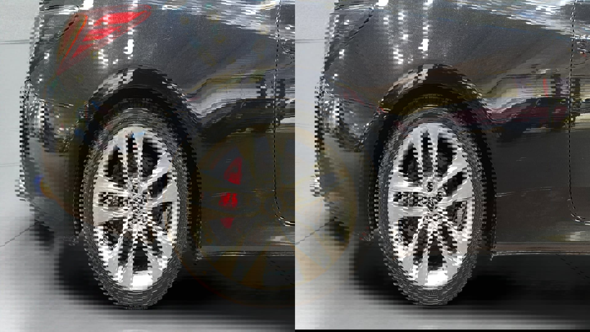 Used 2013 Hyundai Genesis 3.8 image 34