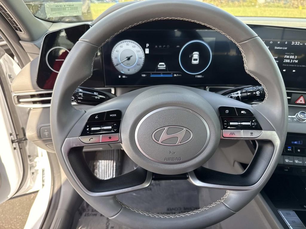 Used 2024 Hyundai Elantra SEL w/ Convenience Package image 41