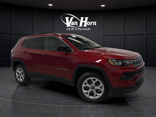 New 2025 Jeep Compass Latitude w/ Sun & Sound Group AWD/4WD image 39