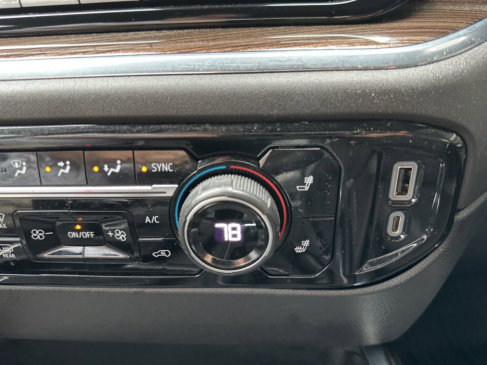 Used 2022 Chevrolet Silverado 1500 LT Trail Boss w/ Convenience Package II image 28