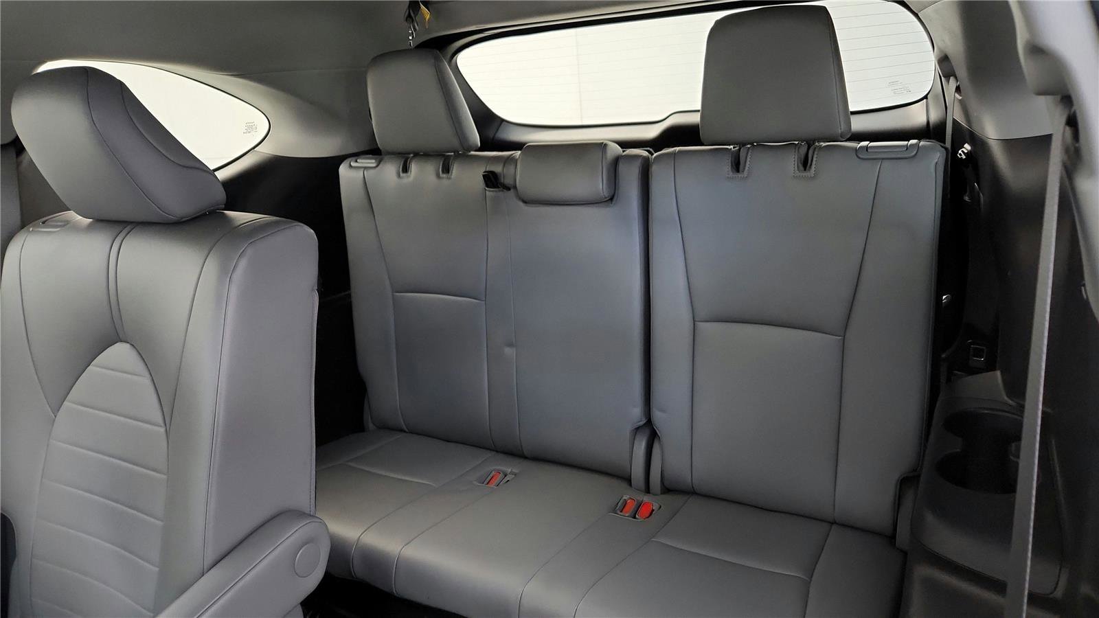 Certified 2022 Toyota Highlander XLE image 34