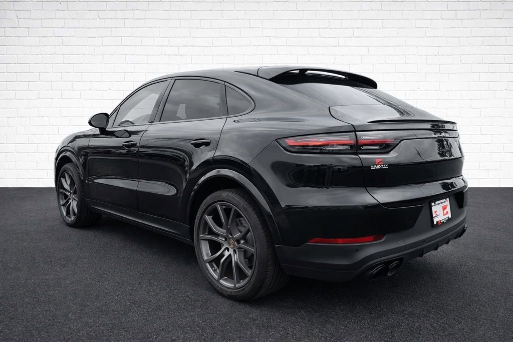 Used 2023 Porsche Cayenne Platinum Edition image 6