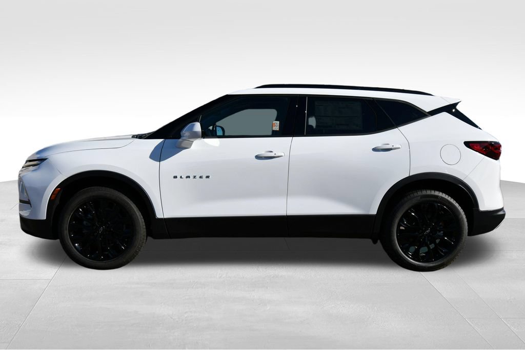 New 2026 Chevrolet Blazer LT w/ Convenience Package AWD/4WD image 3