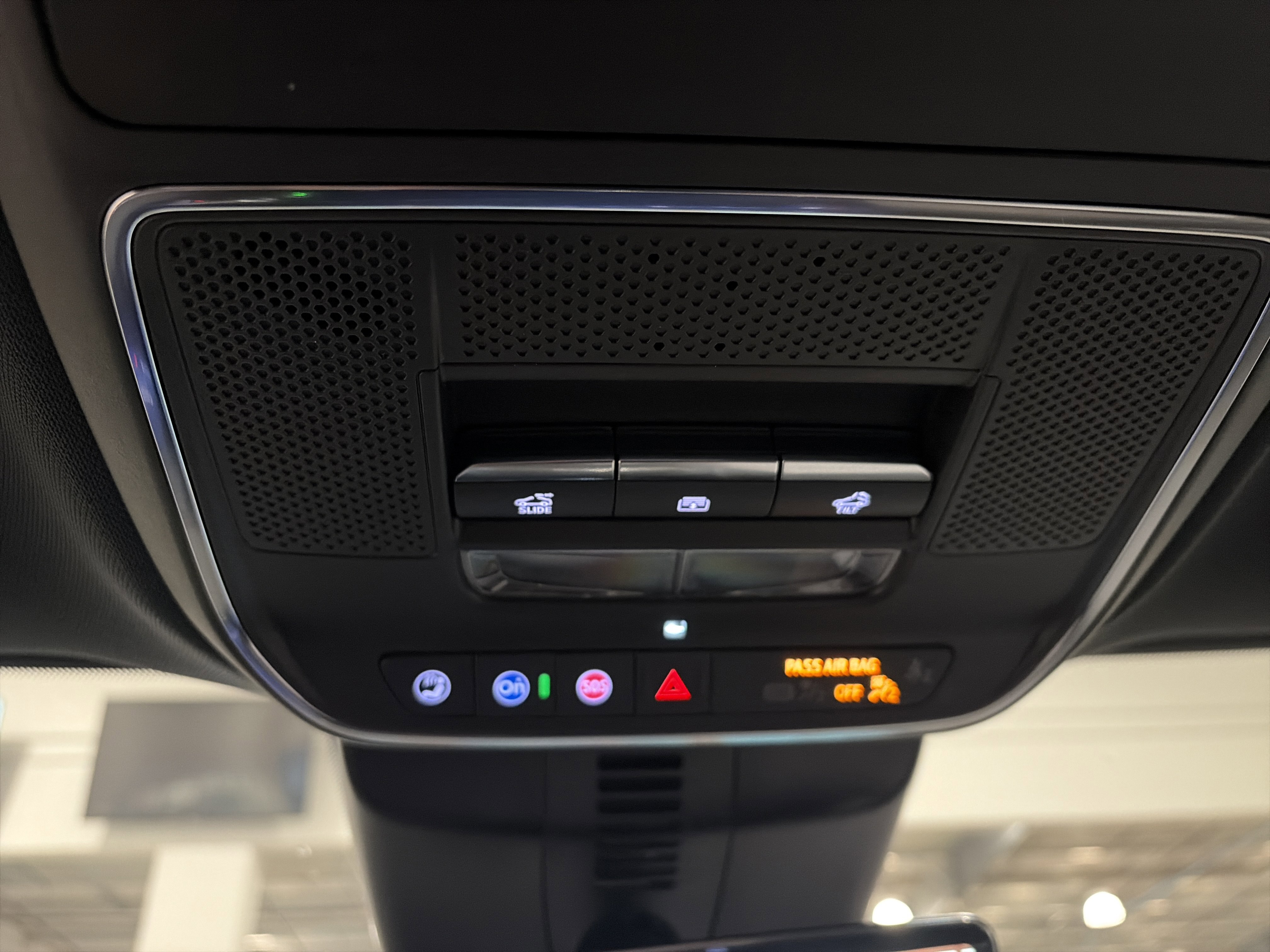 New 2026 Chevrolet Traverse High Country image 36