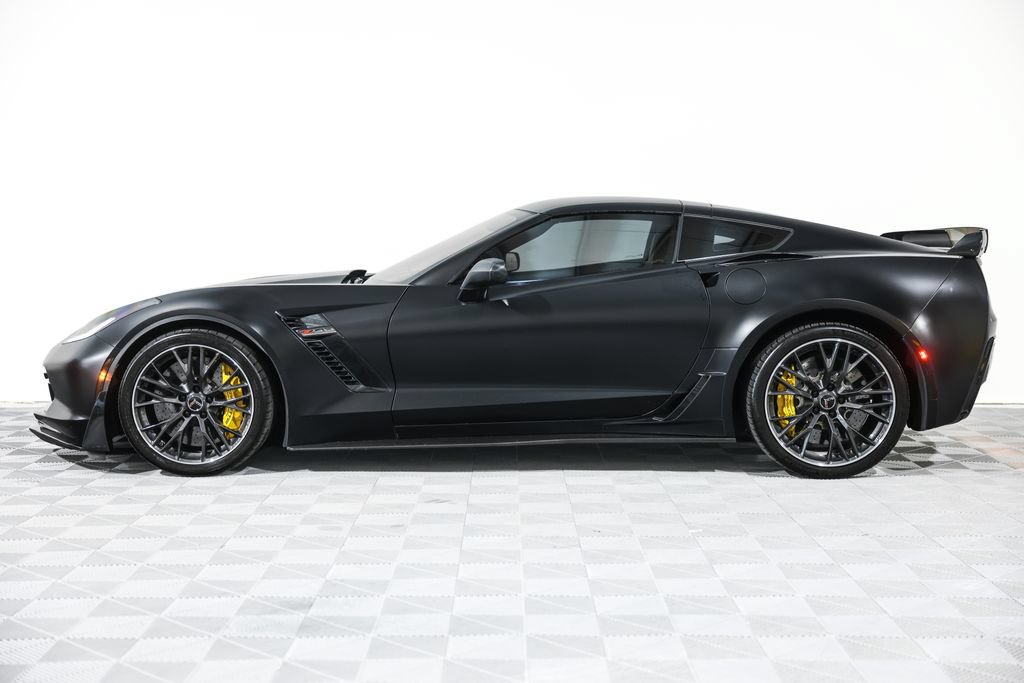 Used 2016 Chevrolet Corvette Z06 w/ 3LZ Preferred Equipment Group RWD image 17