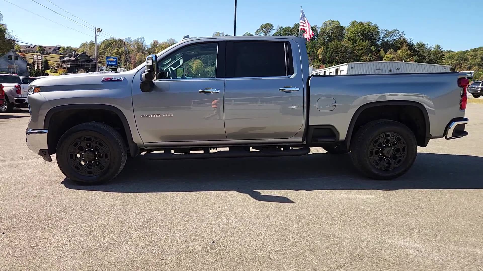 Used 2024 Chevrolet Silverado 2500 LTZ w/ LTZ Convenience Package image 6