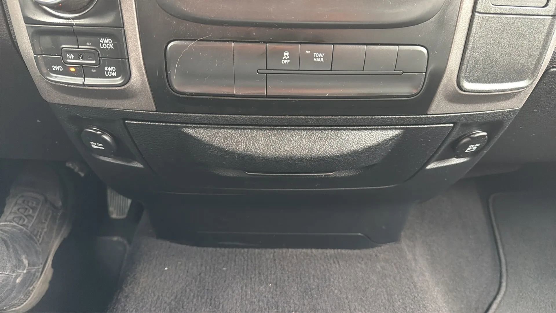 Used 2017 RAM 1500 Express AWD/4WD image 18