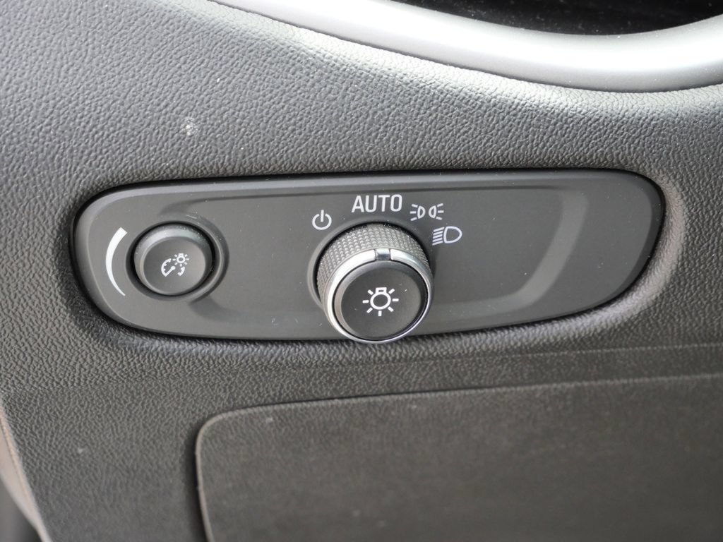 Used 2024 Chevrolet Malibu LT FWD image 35