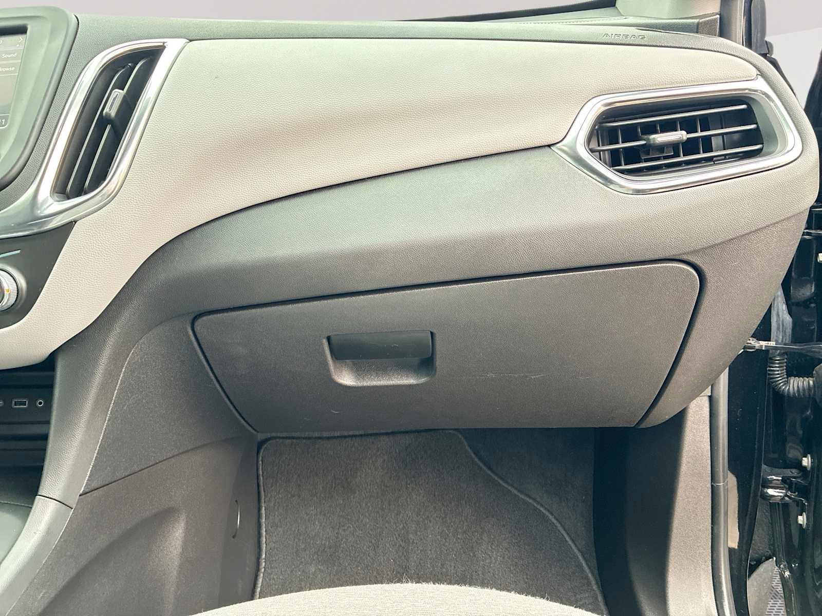 Used 2024 Chevrolet Equinox LS w/ LS Convenience Package image 28