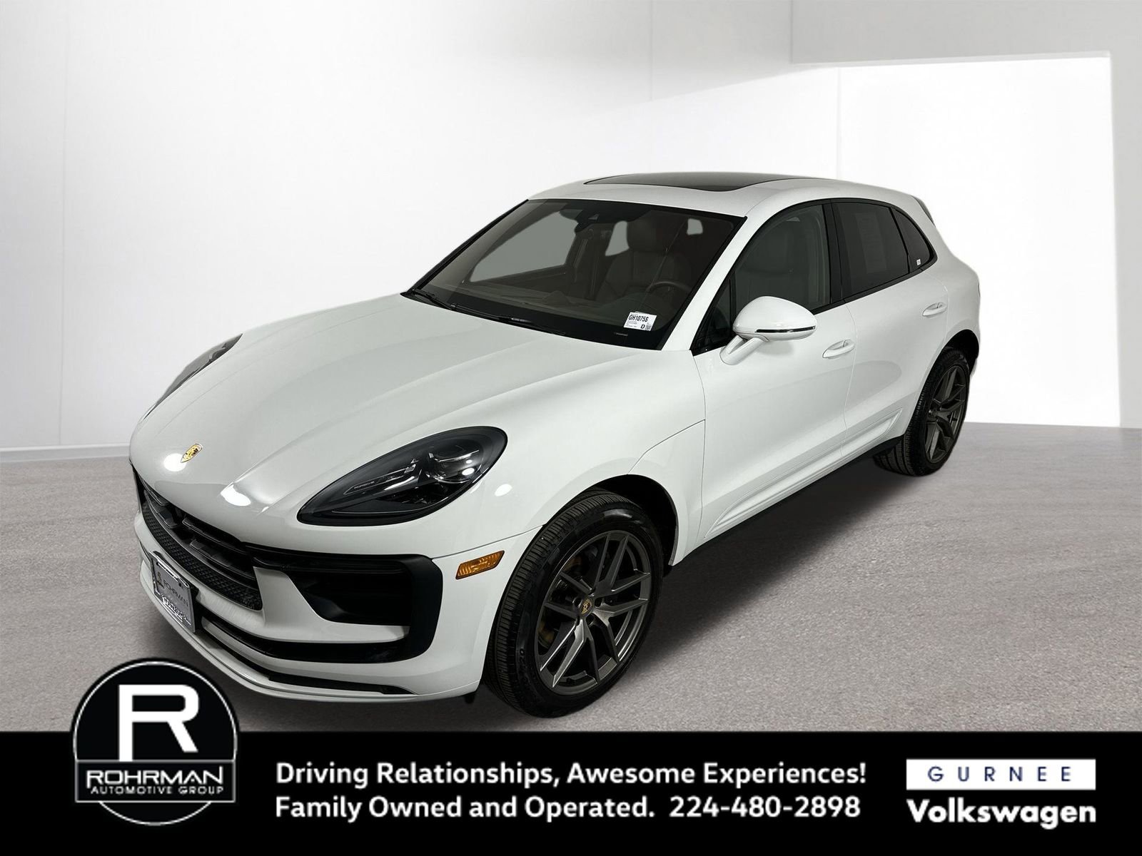 Used 2023 Porsche Macan image 2