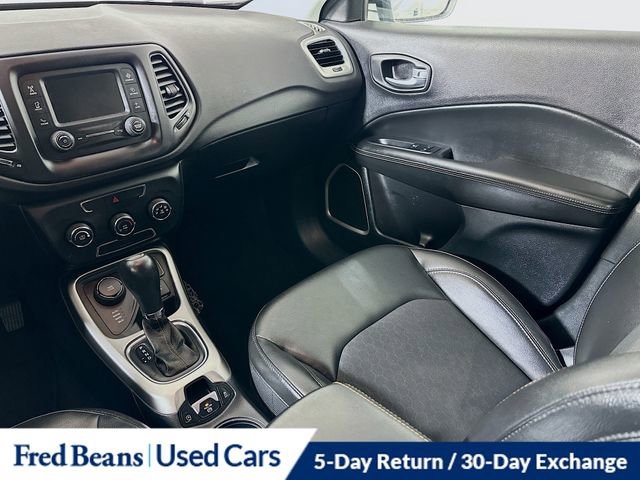 Used 2018 Jeep Compass Latitude AWD/4WD image 24