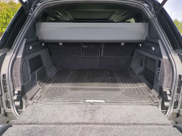 New 2026 Land Rover Range Rover SV AWD/4WD image 16