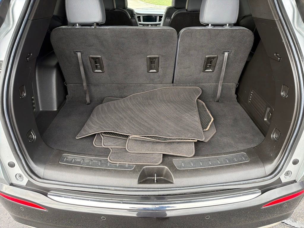 Used 2024 Buick Enclave Essence w/ Experience Buick Package image 25