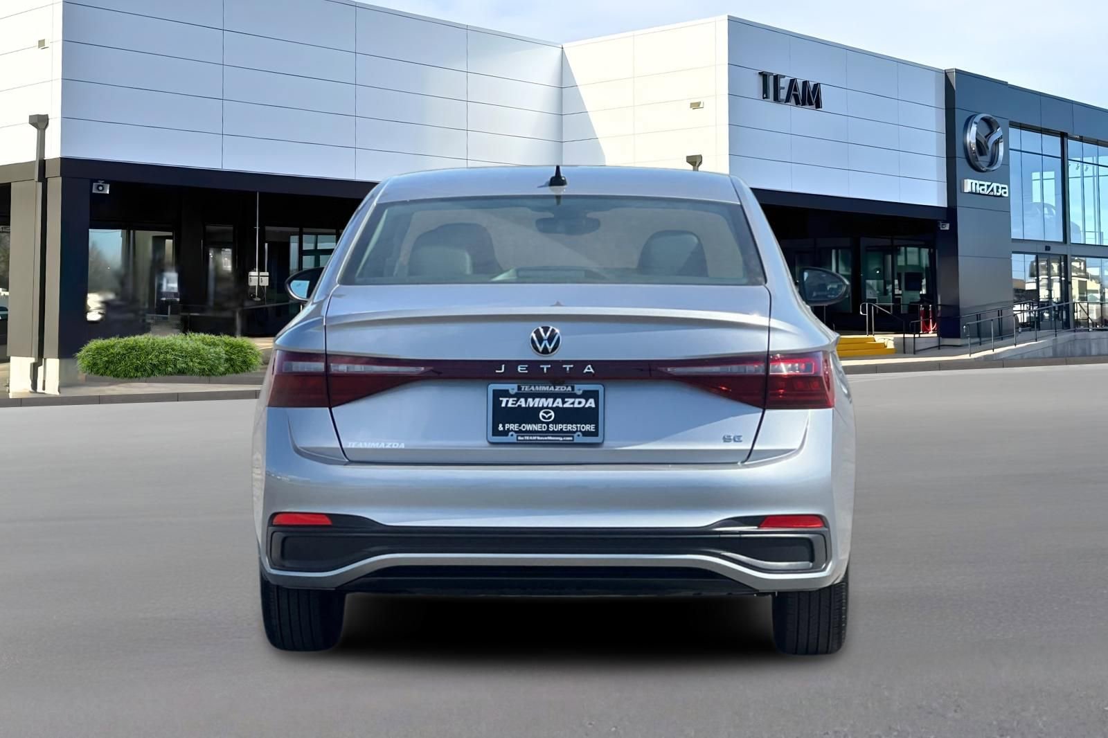 Used 2025 Volkswagen Jetta SE FWD image 5