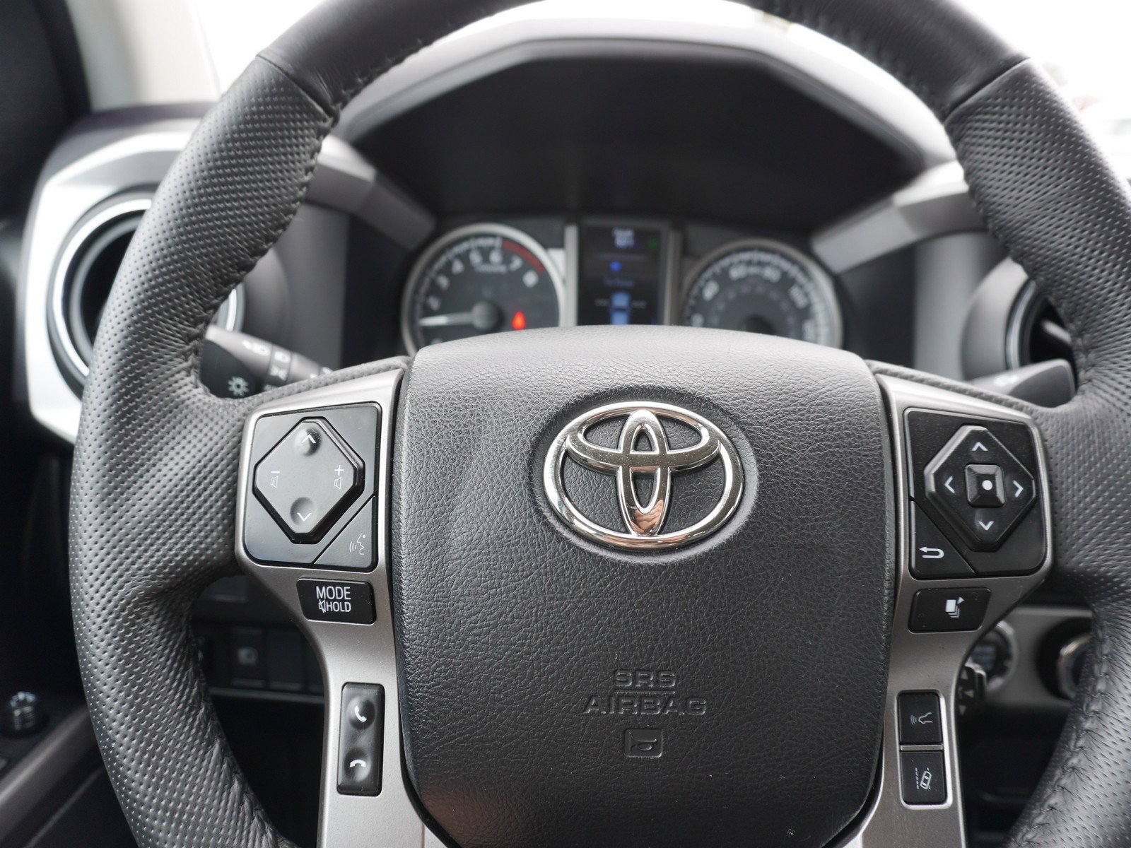 Used 2023 Toyota Tacoma SR5 AWD/4WD image 24