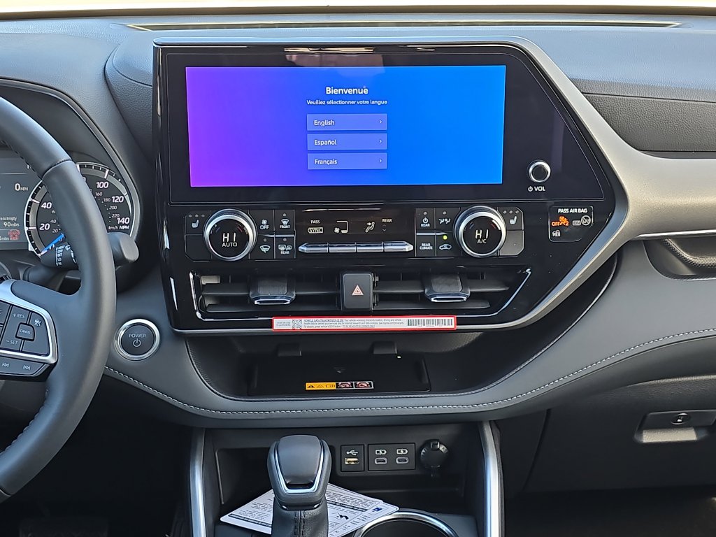 New 2025 Toyota Highlander XLE image 26