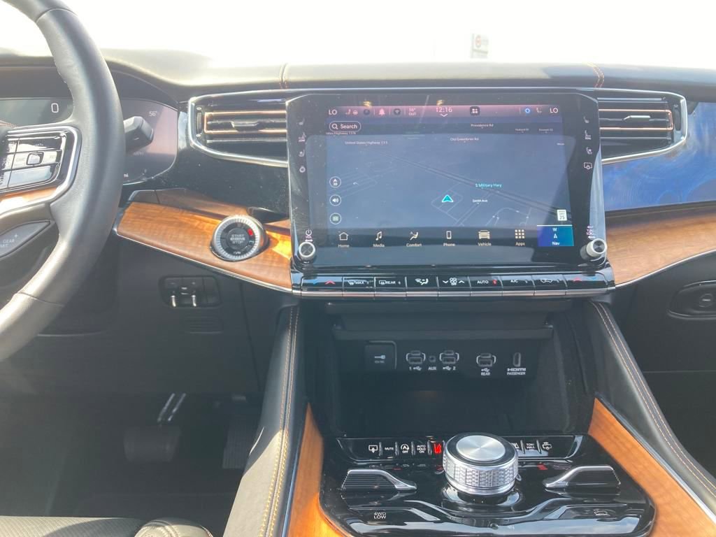 New 2024 Jeep Grand Wagoneer L Series III w/ Rear Seat Video Group 1 image 18