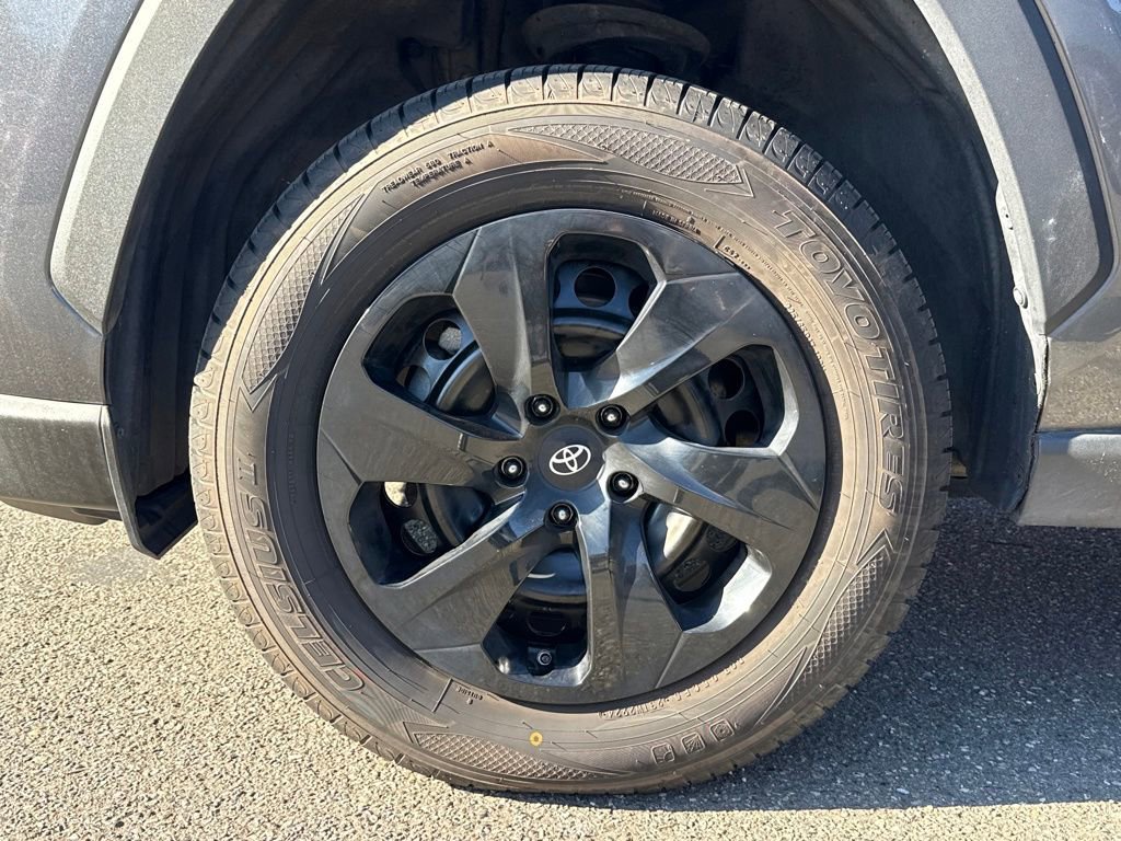 Used 2019 Toyota RAV4 LE w/ All Weather Liner Package image 27