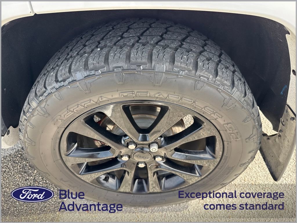 Used 2018 Jeep Grand Cherokee Altitude RWD image 12