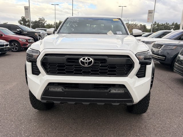 Used 2025 Toyota Tacoma TRD Off-Road w/ TRD Off Road Upgrade Package AWD/4WD image 2