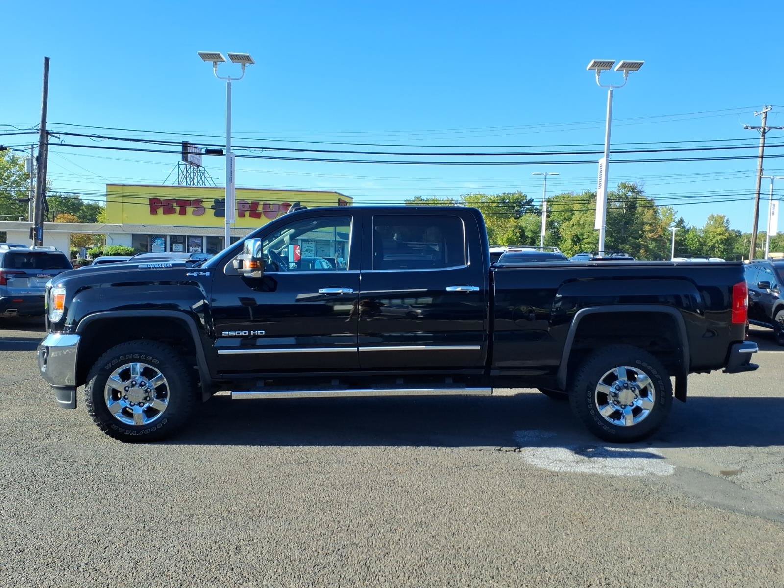 Used 2019 GMC Sierra 2500 SLT w/ Duramax Plus Package AWD/4WD image 7