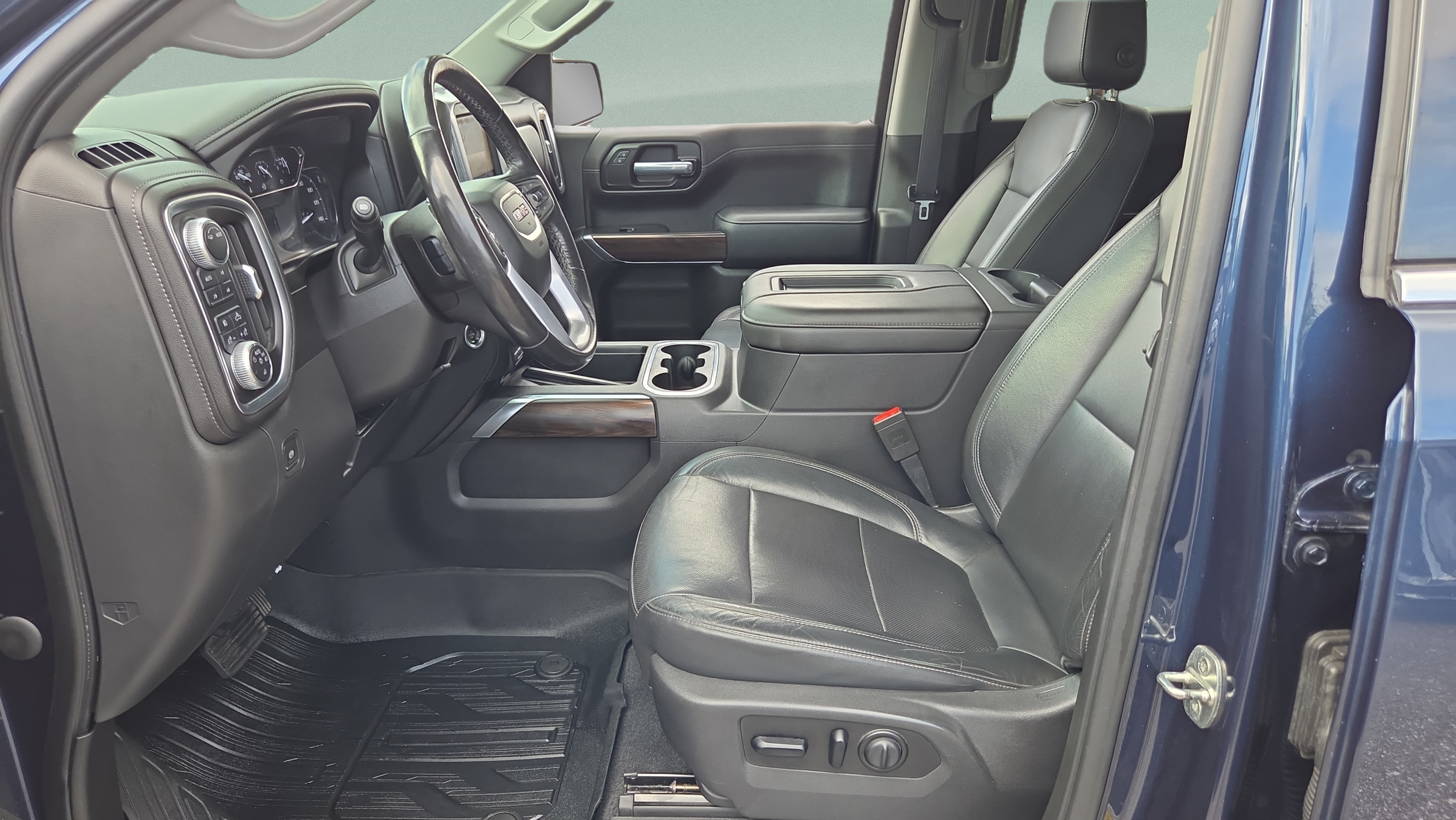 Certified 2020 GMC Sierra 1500 SLT w/ SLT Premium Plus Package AWD/4WD image 9