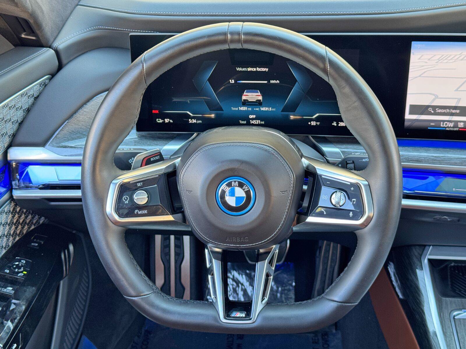 Used 2024 BMW i7 xDrive60 AWD/4WD image 21