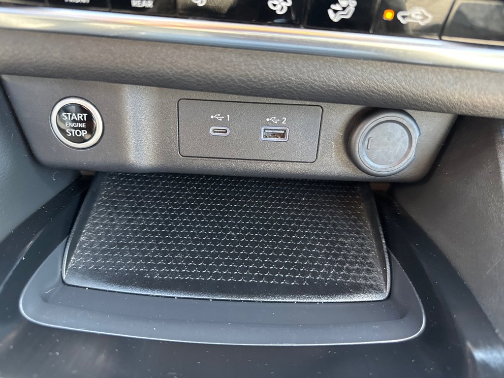 Used 2023 Nissan Rogue SV image 13