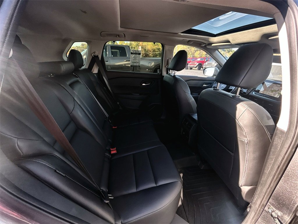 Certified 2023 Nissan Rogue SL w/ SL Premium Package image 13