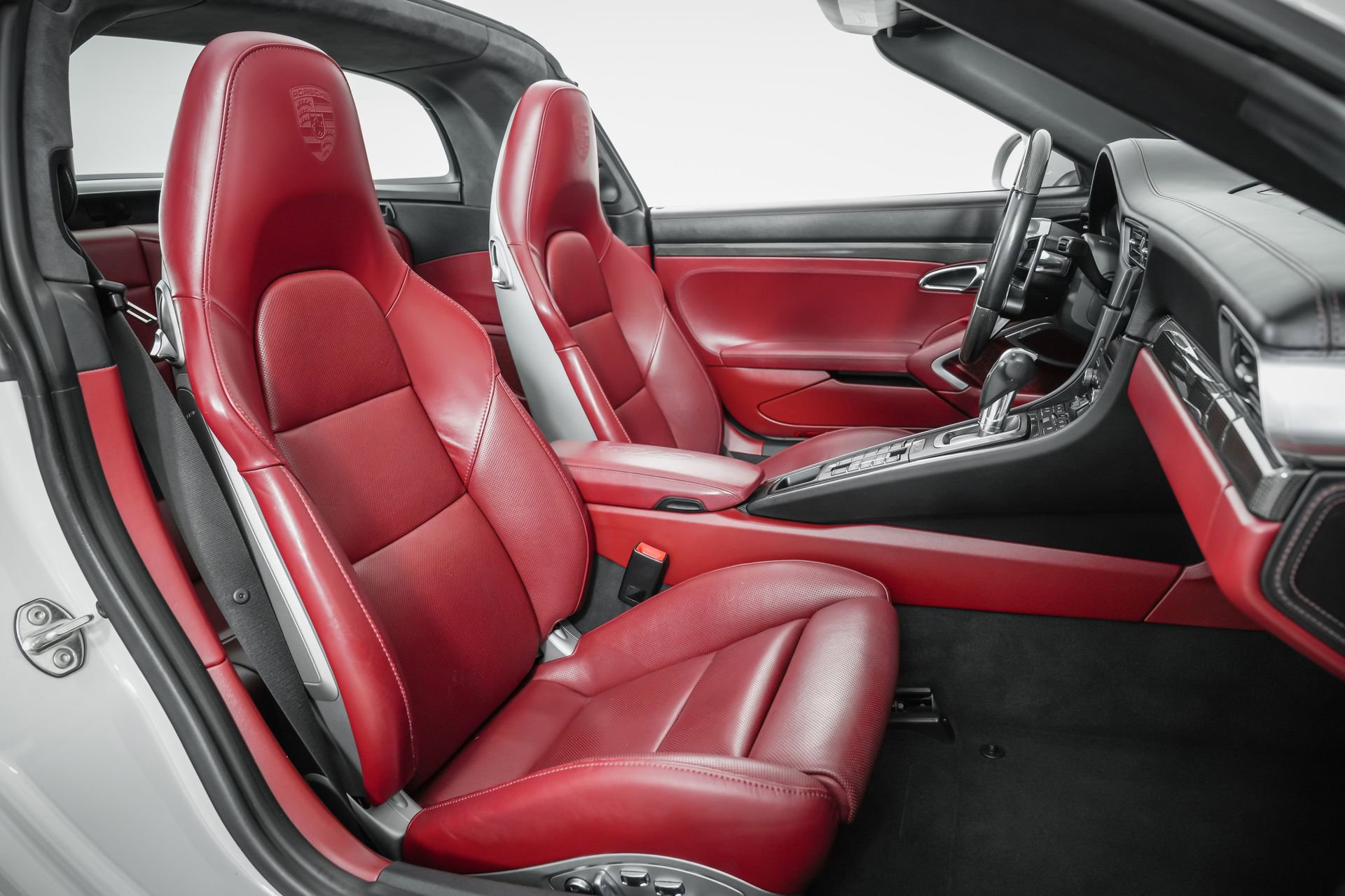 Used 2018 Porsche 911 Targa 4 GTS image 17